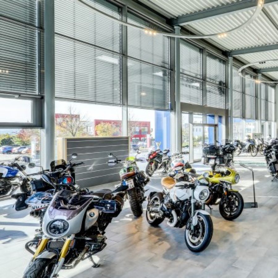 Wunderlich_Grafschaft-Ringen_Motorradhaus_Fassade