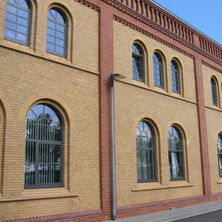 Aluminium Fassade, Pfosten-Riegel-Fassade, Aluminiumfenster, Aluminiumtüren, Brandschutztüren, Rachschutztüren, Fassadenverkleidung, Fassadenbau Vreden, Fenster, Türen, Fassade